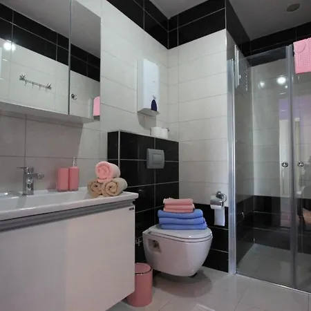 Emerald Towers A33 *
